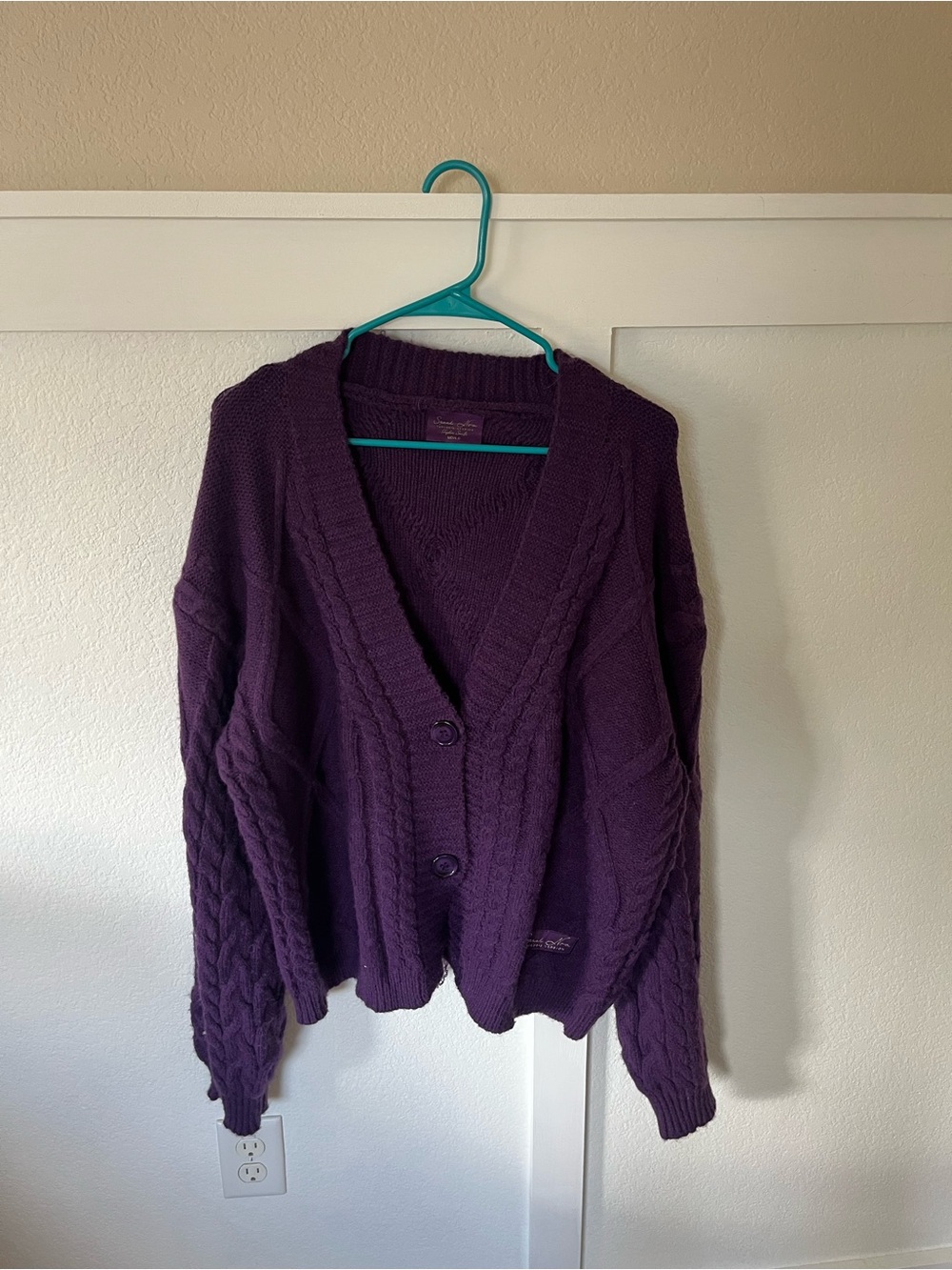 Taylor Swift Speak Now Women's Medium/Large Cable knit Sweater.